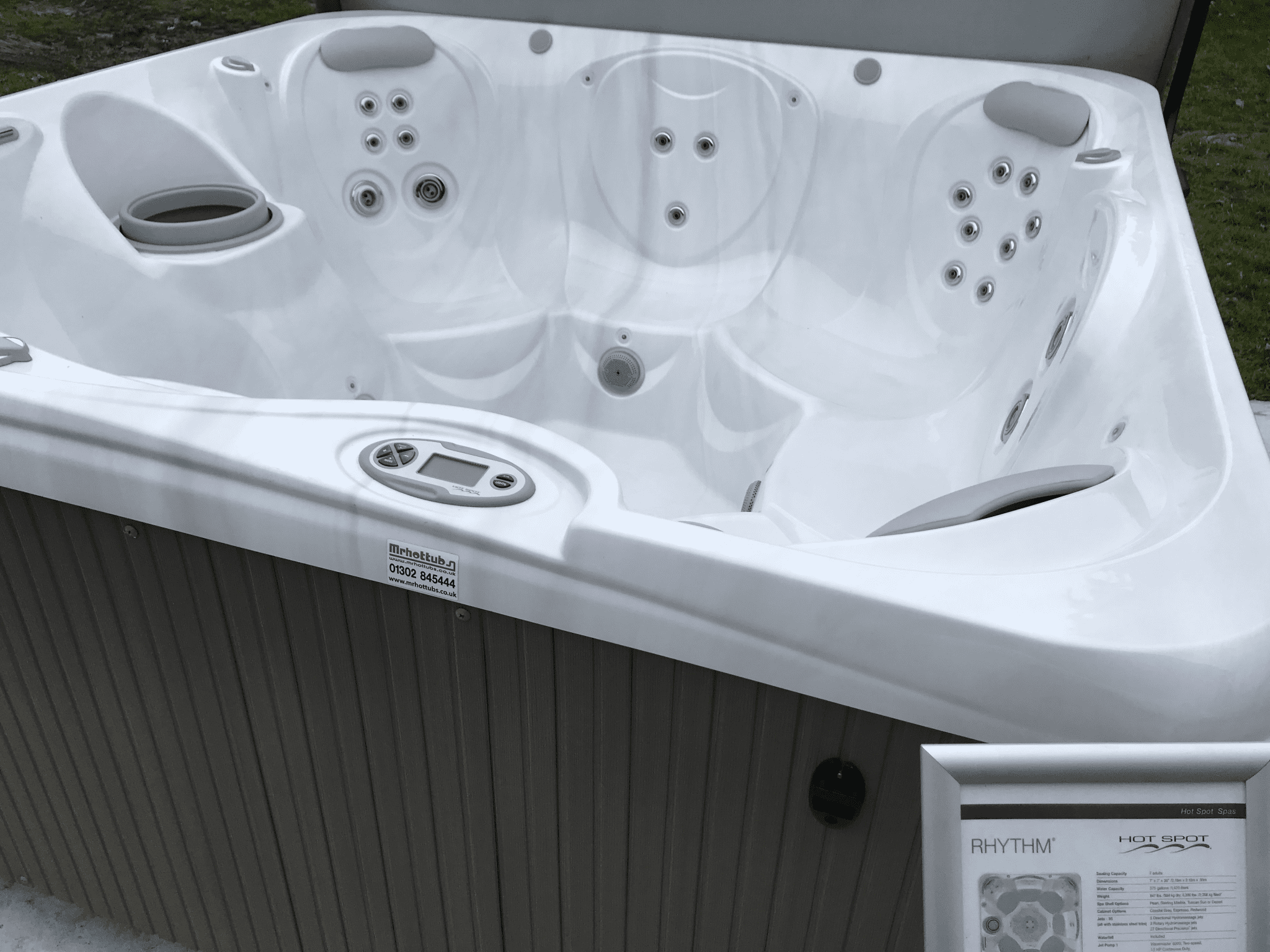 January sale &ndash; Mr Hot Tubs