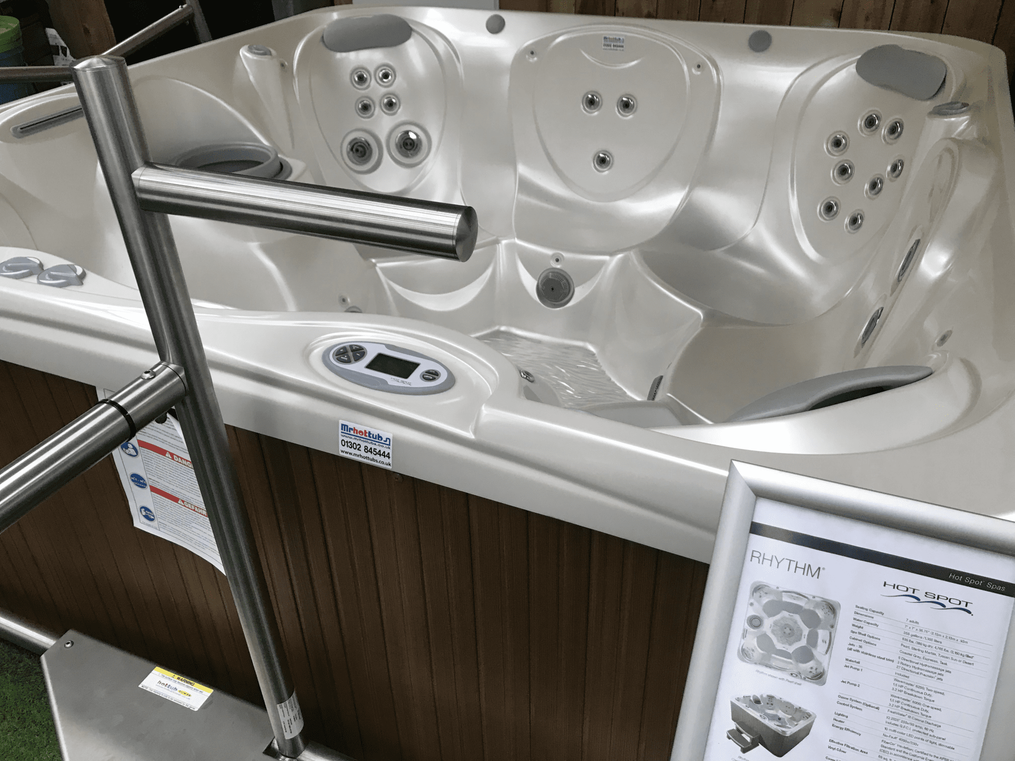 January sale &ndash; Mr Hot Tubs