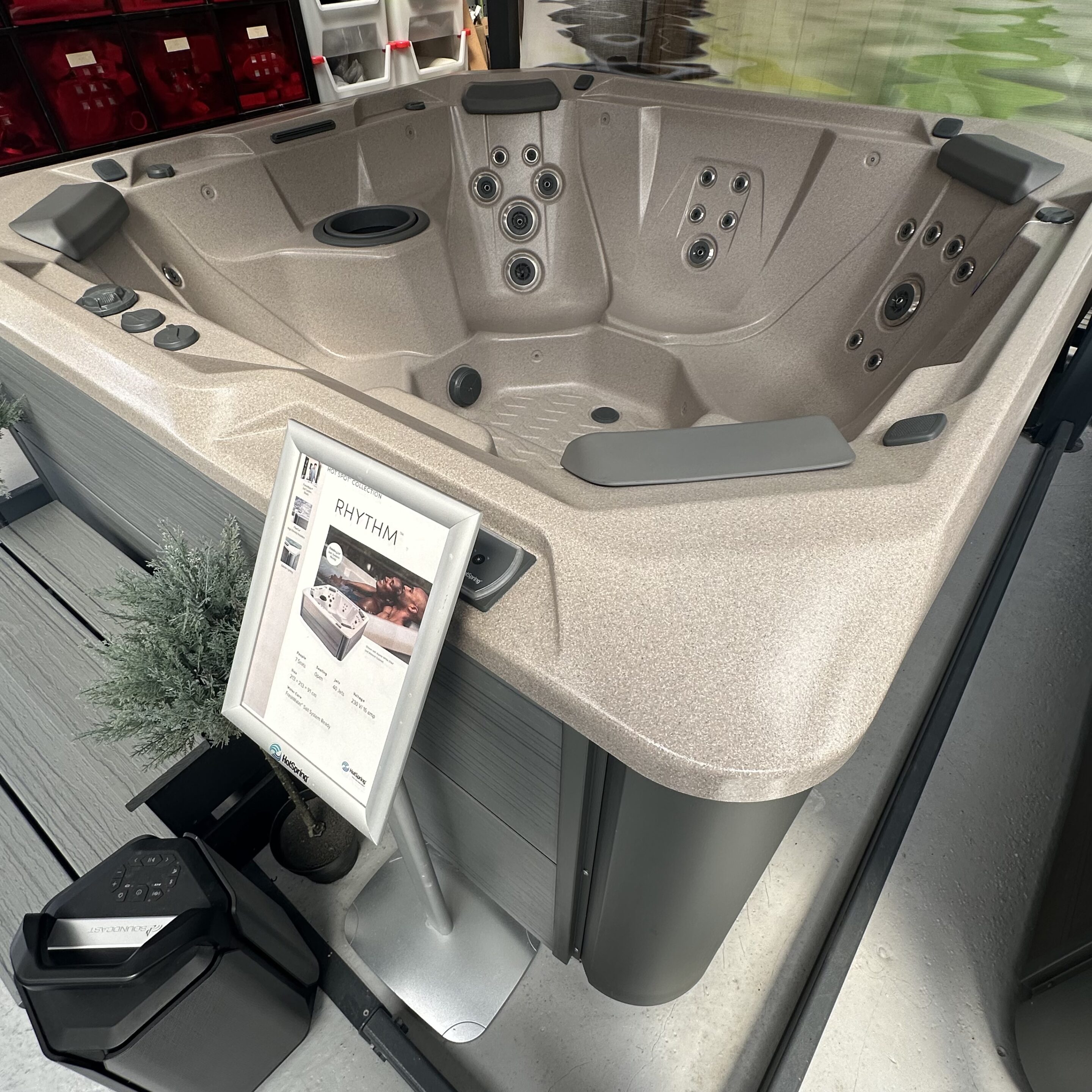 ex-display &ndash; Mr Hot Tubs